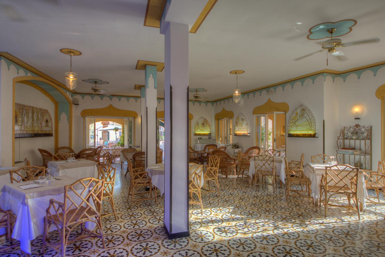 Hotel Arabesque Varigotti Ngoại thất bức ảnh