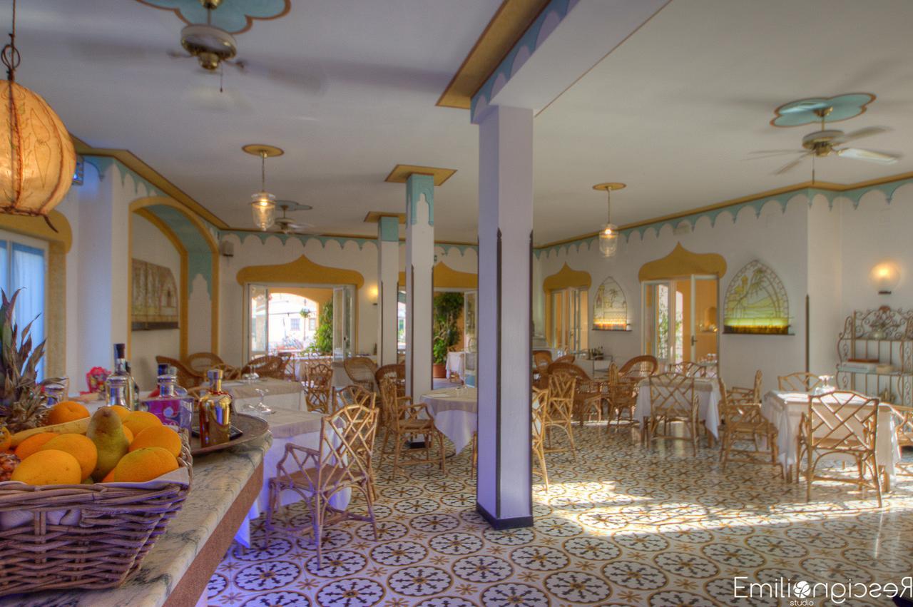 Hotel Arabesque Varigotti Ngoại thất bức ảnh